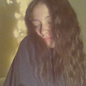 Meet your Posher, Ally